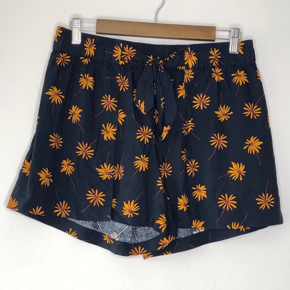 Madewell Pull On Tie Short In Fresh Daisies - Picture 11 of 11